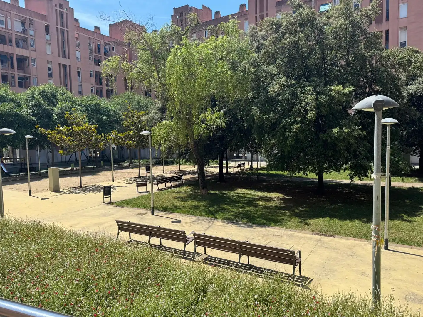 Vista exterior de Pis en venda en Barcelona amb Aire condicionat i Calefacció