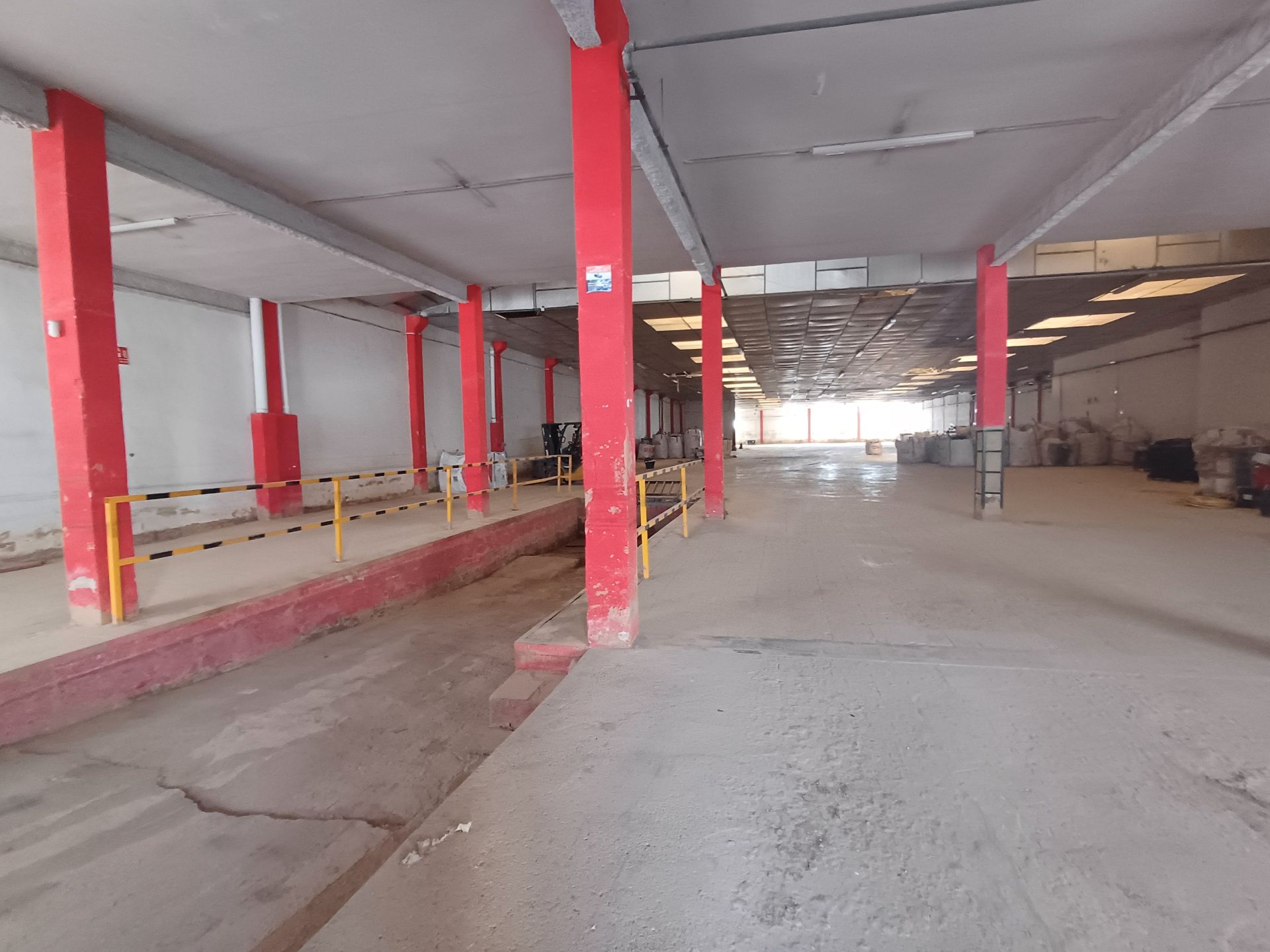 Industrial buildings to rent