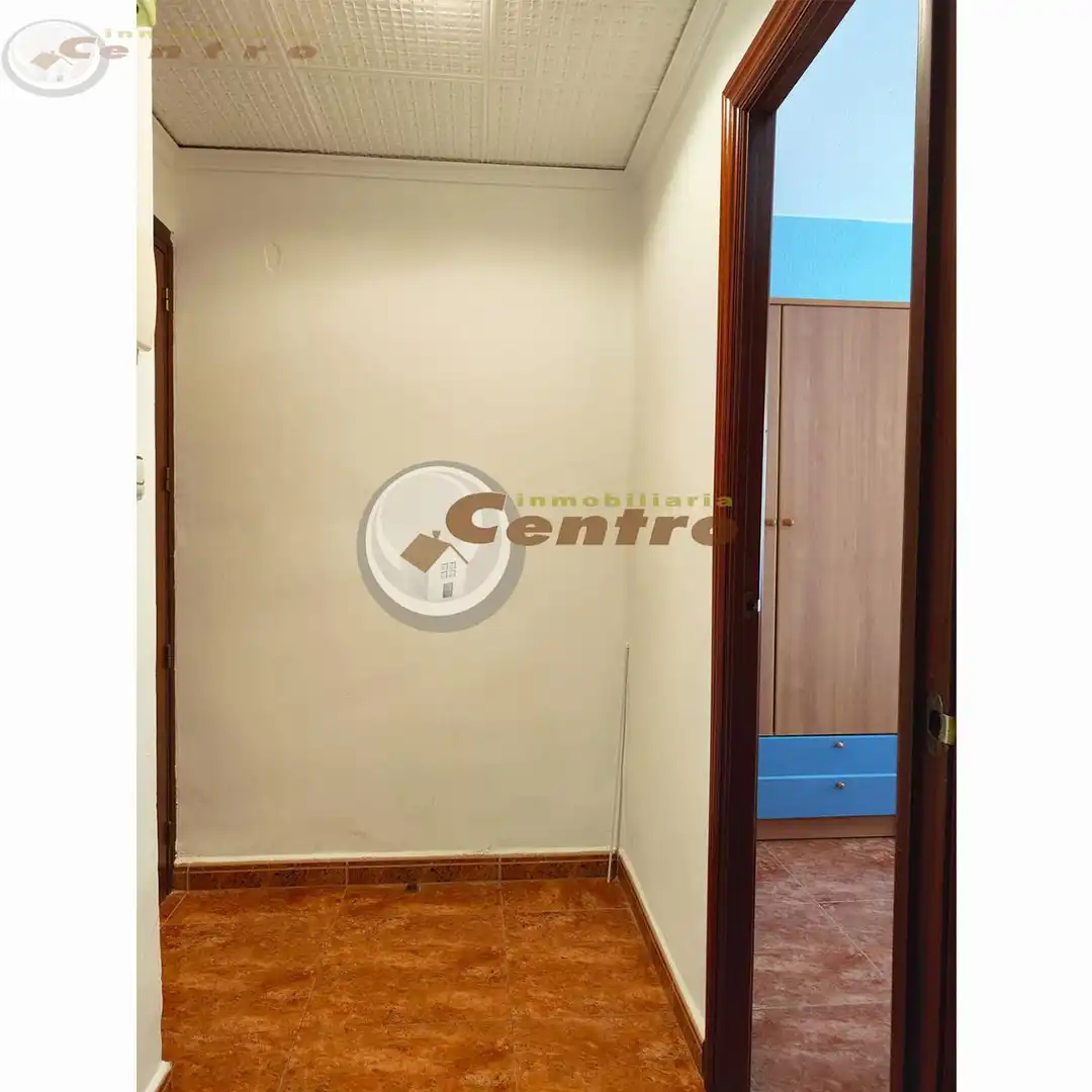 Flat for rent in antonio gotor, Parque Sur