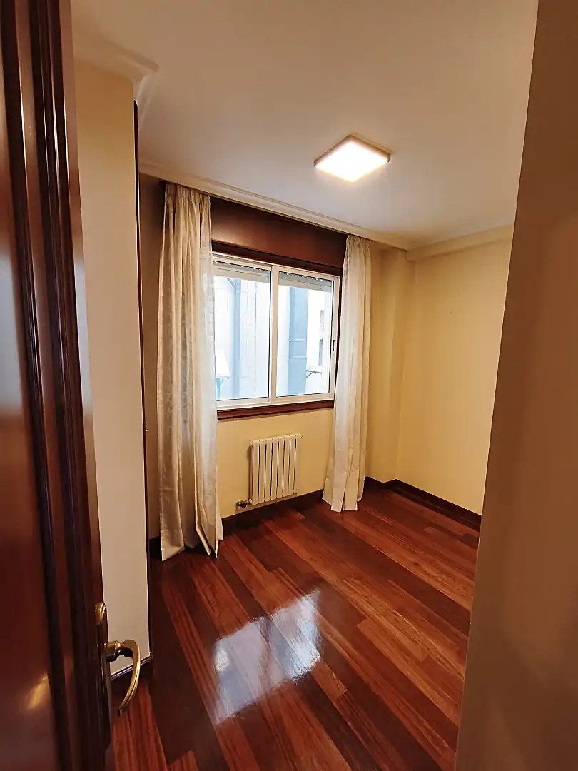 Bedroom of Flat for sale in Vigo   with Parquet flooring and Storage room