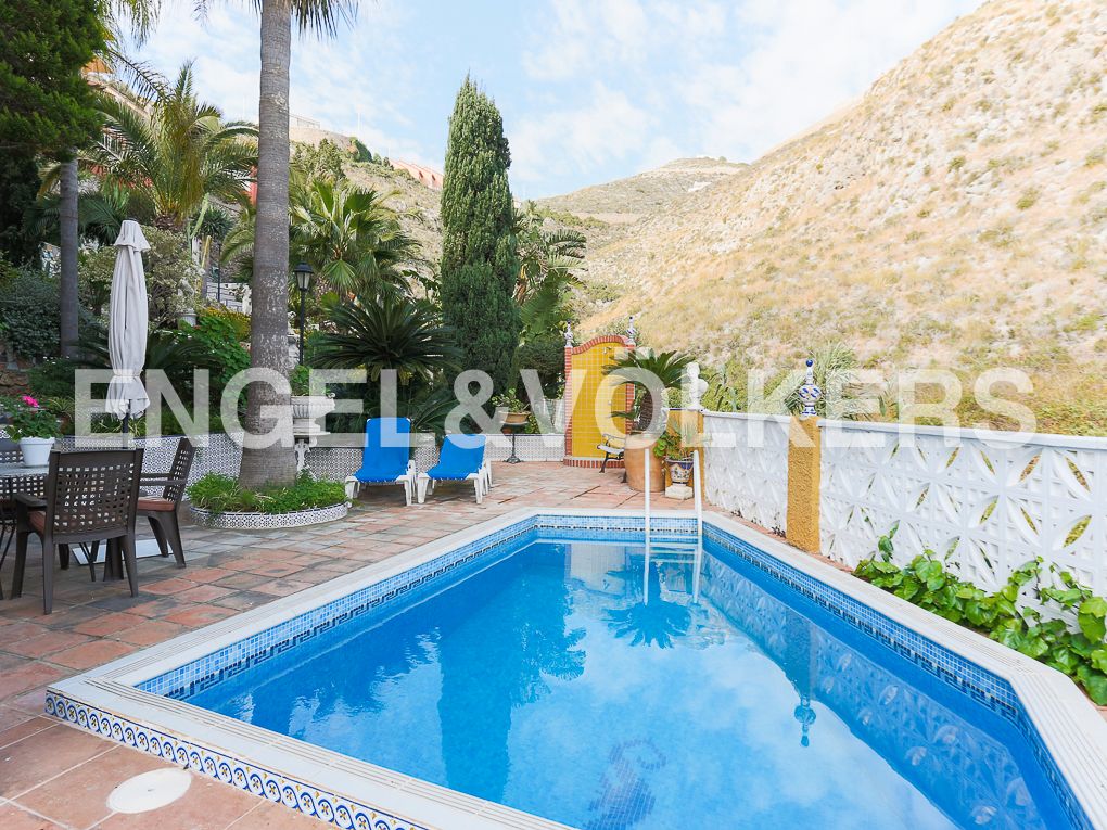 Vista exterior de Casa o xalet en venda en Cullera amb Aire condicionat, Calefacció i Jardí privat
