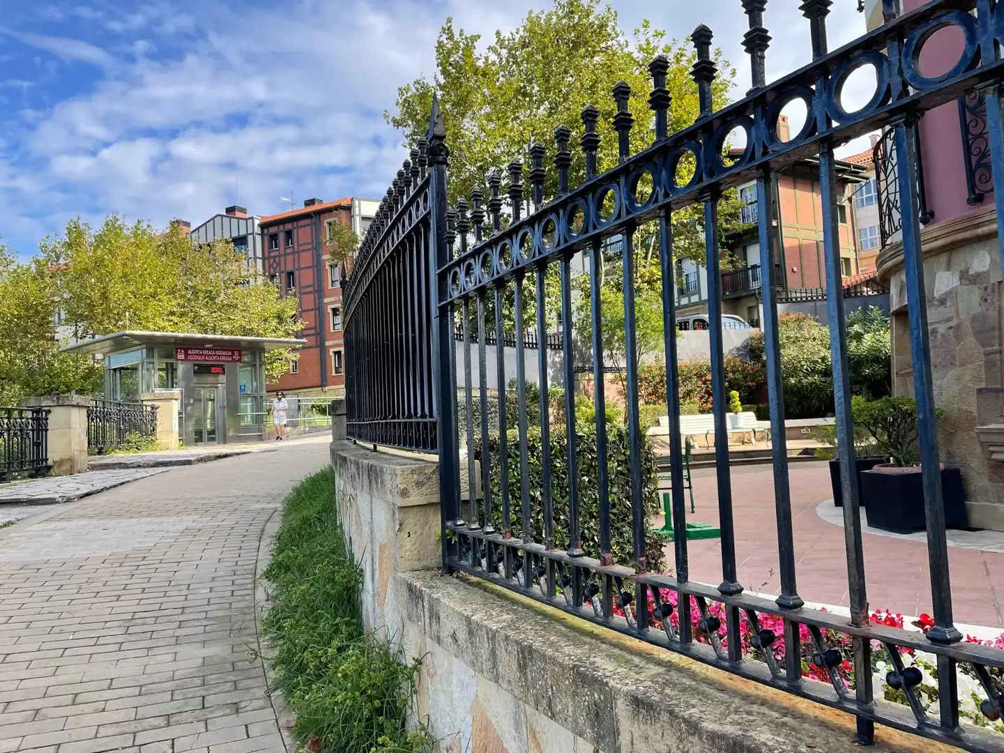 Exterior view of Flat for sale in Getxo   with Heating, Terrace and Storage room