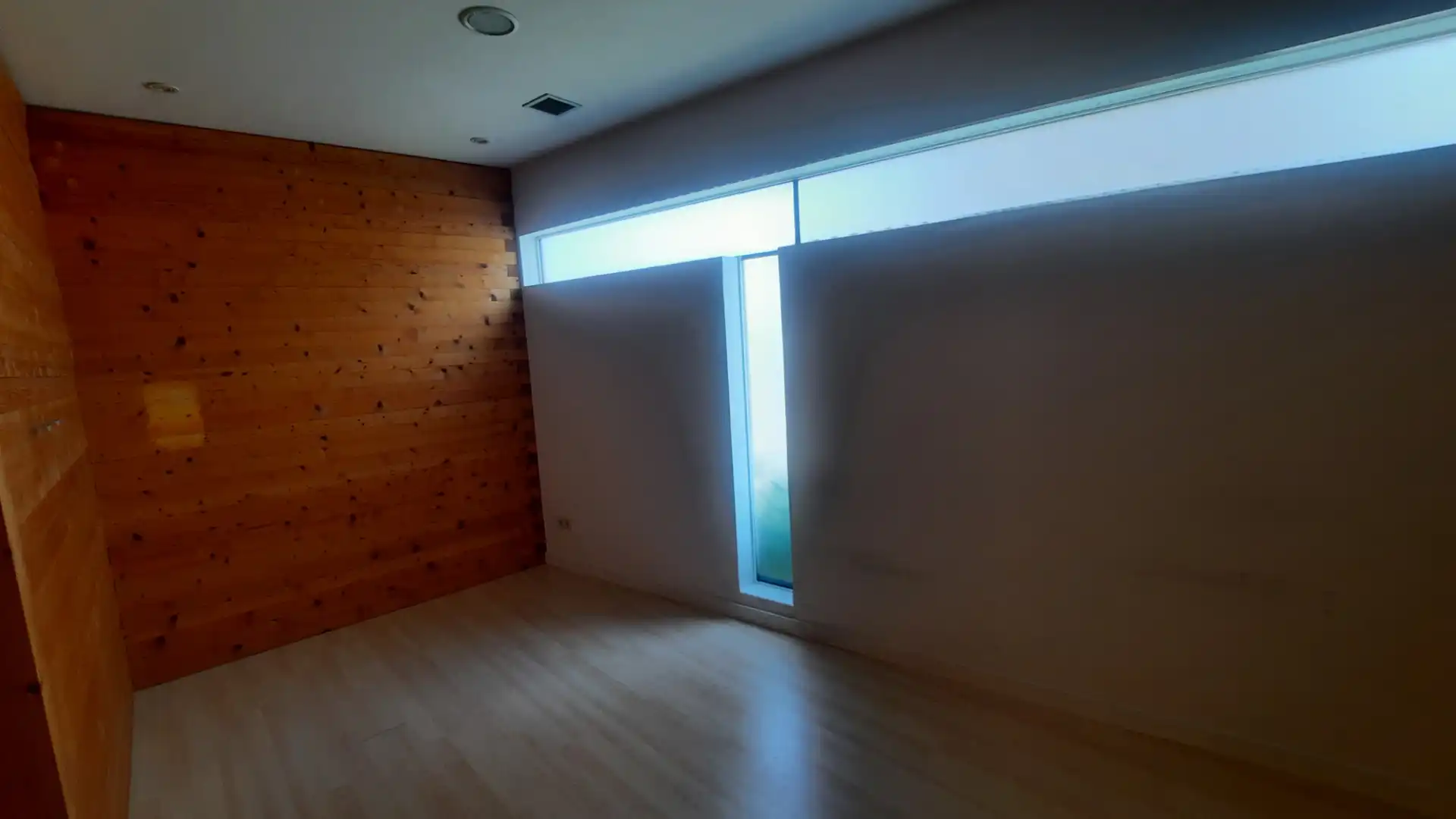 Local comercial de lloguer a Avenida de Emilio Martínez Garrido 3, imagen 4