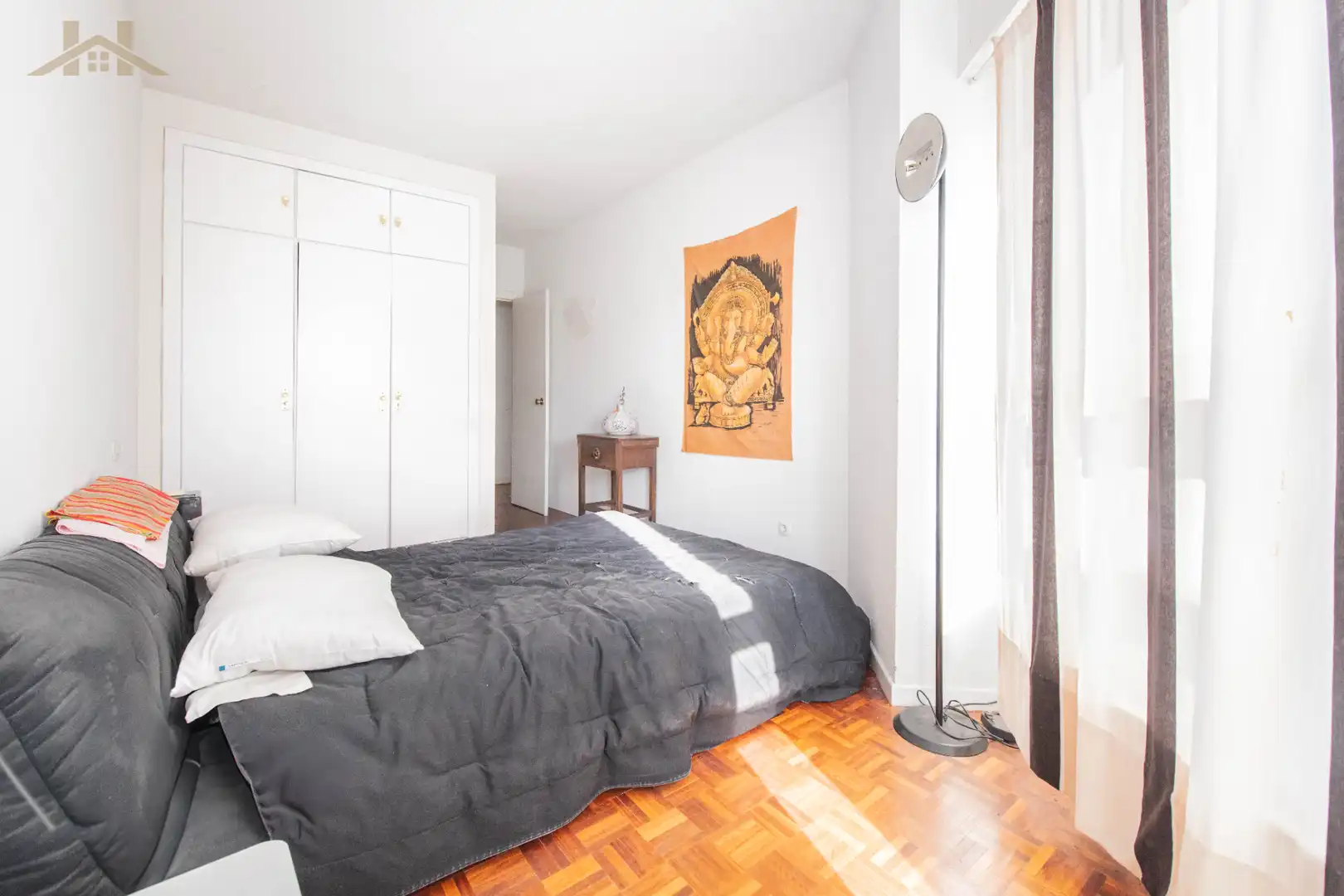 Habitación de Piso en venta en Madrid con Calefacción, Parquet y Terraza
