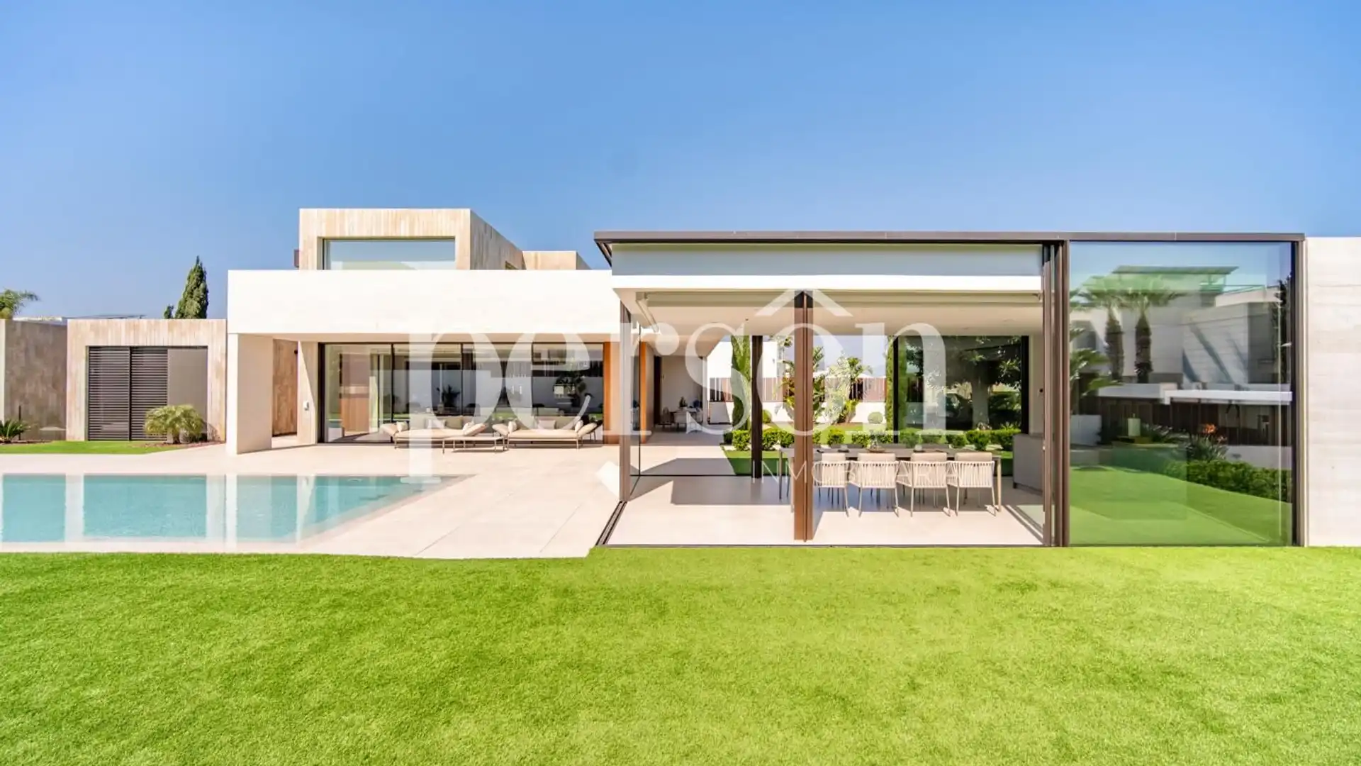 Vista exterior de Casa o xalet en venda en Godella amb Aire condicionat, Calefacció i Jardí privat