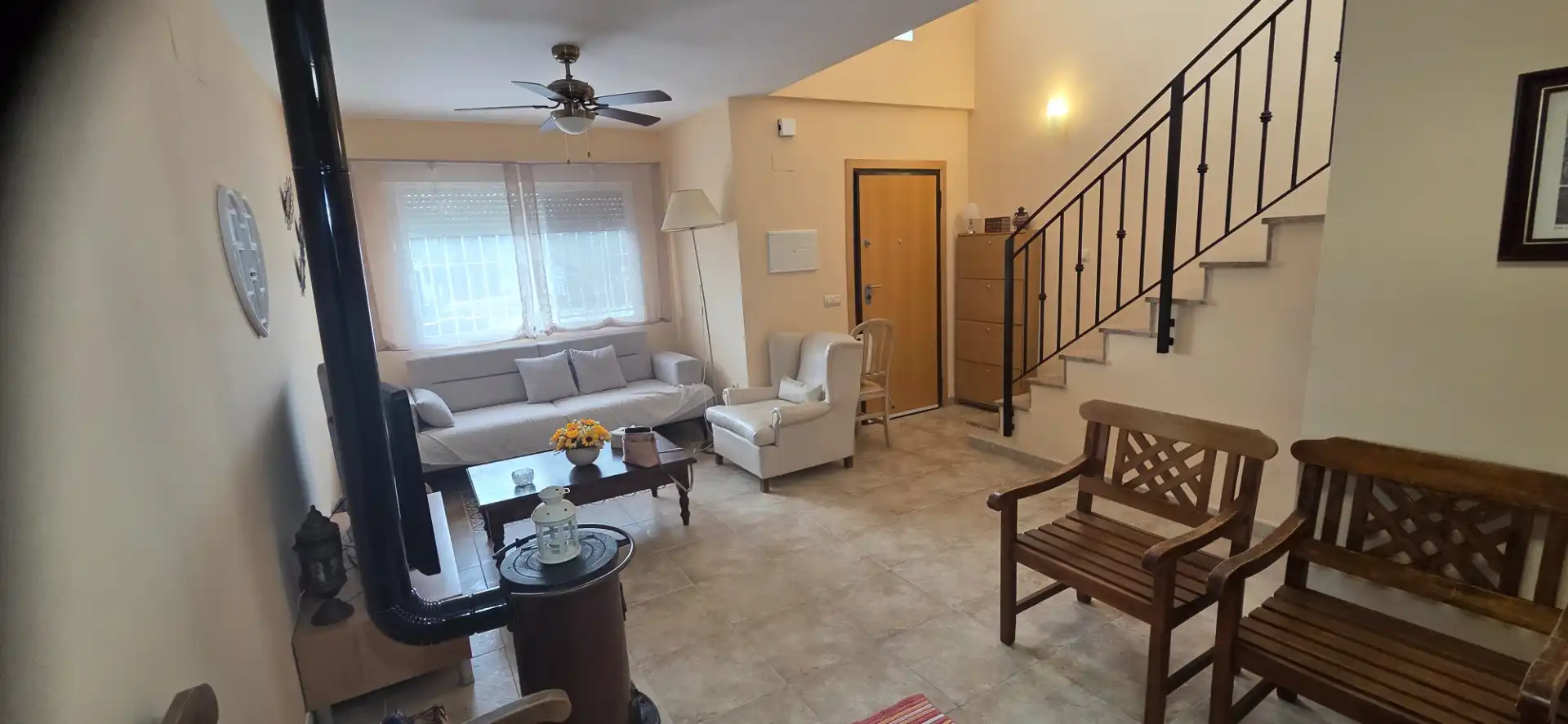 Sala de estar de Casa adosada en venta en Salinas con Amueblado, Horno y Lavadora