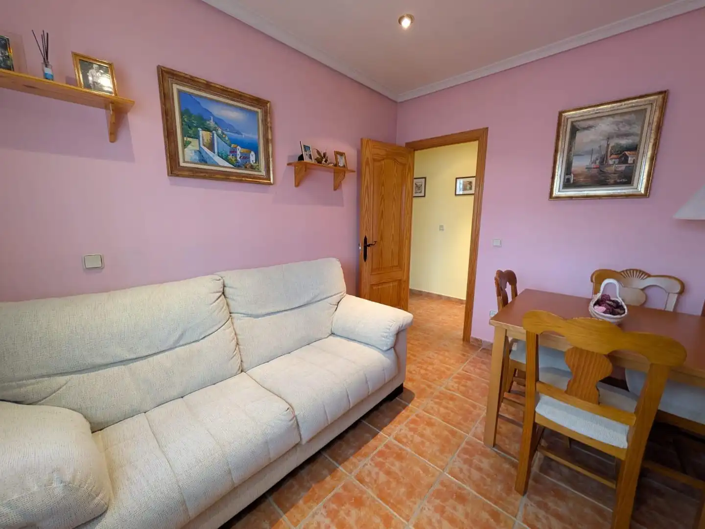 Sala d'estar de Casa o xalet en venda en Pezuela de las Torres amb Calefacció, Jardí privat i Traster