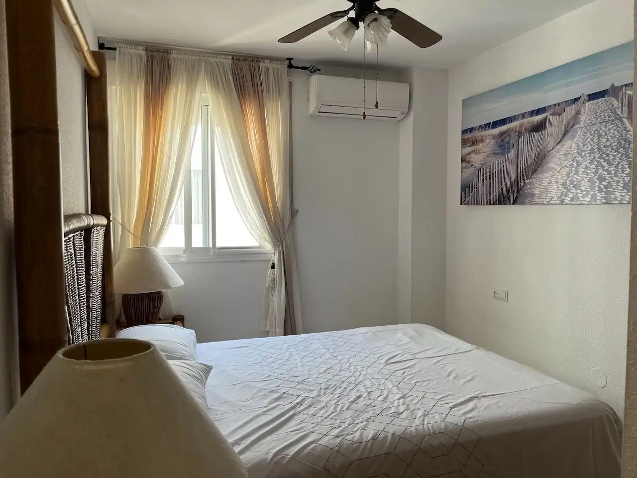 Habitación de Ático de alquiler en Vélez-Málaga con Aire acondicionado, Calefacción y Terraza