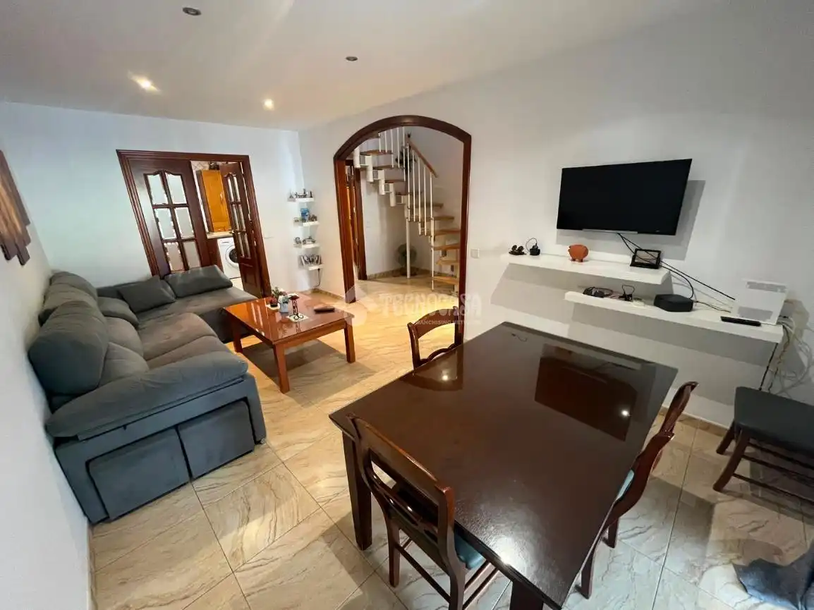 Living room of Detached homes for sale in Dos Hermanas  with Air Conditioner and Balcony