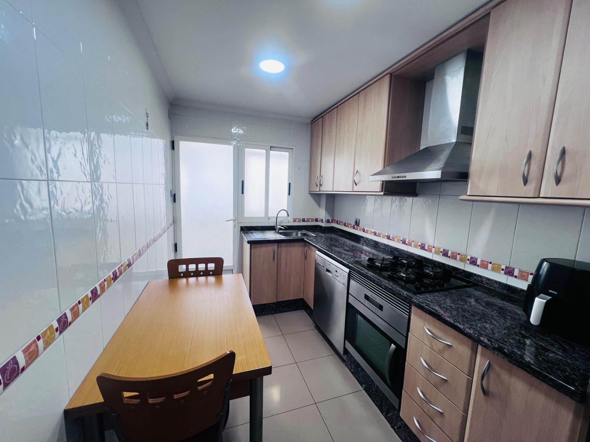 Kitchen of Flat for sale in Elche / Elx  with Air Conditioner