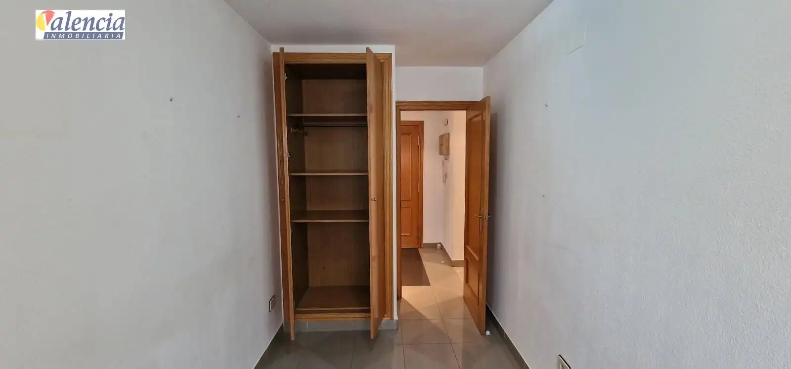 Flat for sale in Valencia  with Balcony