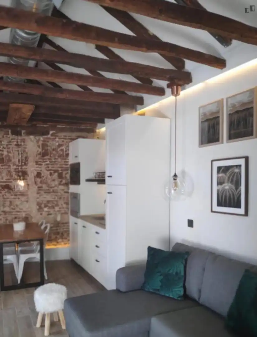 Apartamento de alquiler en Palacio