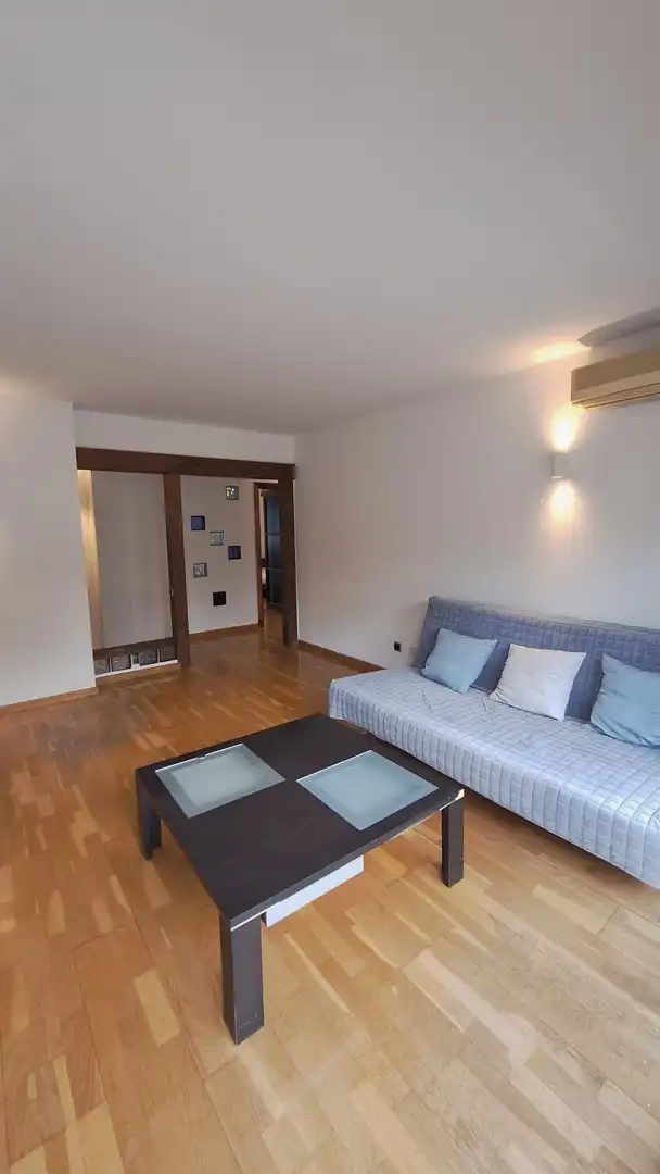 Sala d'estar de Pis de lloguer en  Palma de Mallorca amb Aire condicionat, Parquet i Terrassa