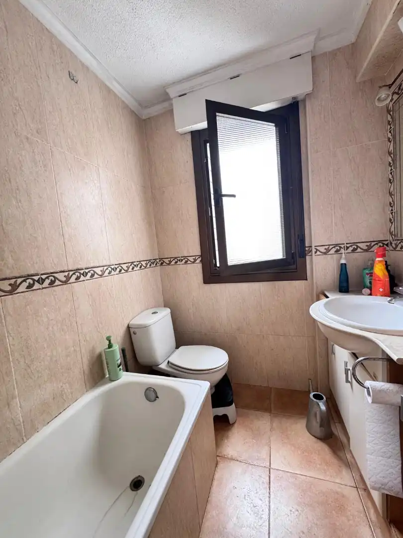 Baño de Piso en venta en Santurtzi  con Calefacción y Amueblado
