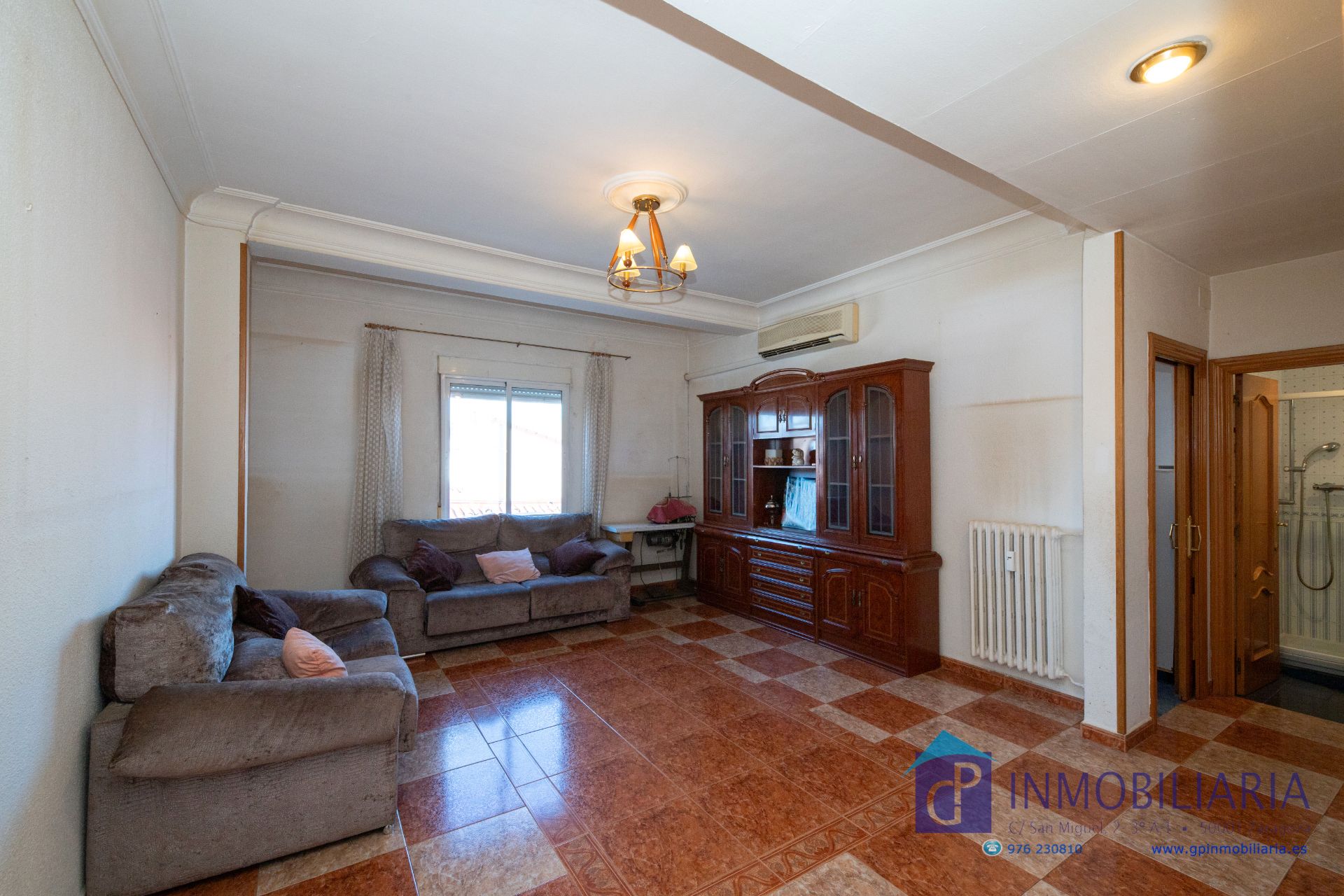 Sala de estar de Piso en venta en  Zaragoza Capital con Aire acondicionado, Calefacción y Parquet