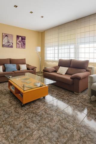 Casa adosada en Venta en Segle XX