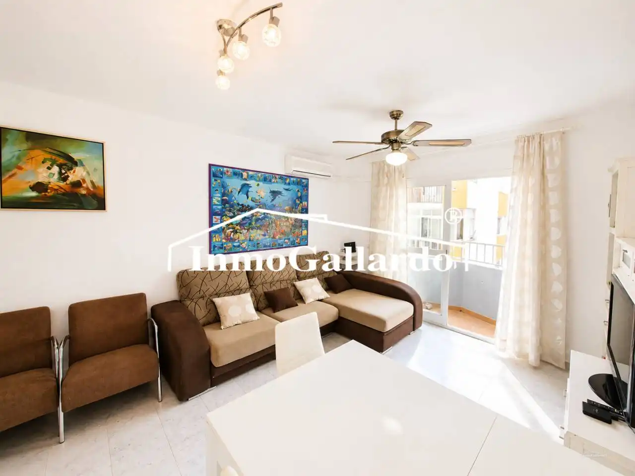 Wohnzimmer von Wohnung zur Miete in Rincón de la Victoria mit Balkon