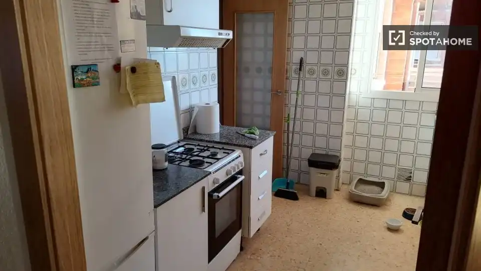 Cocina de Piso para compartir en Paterna con Aire acondicionado, Calefacción y Terraza