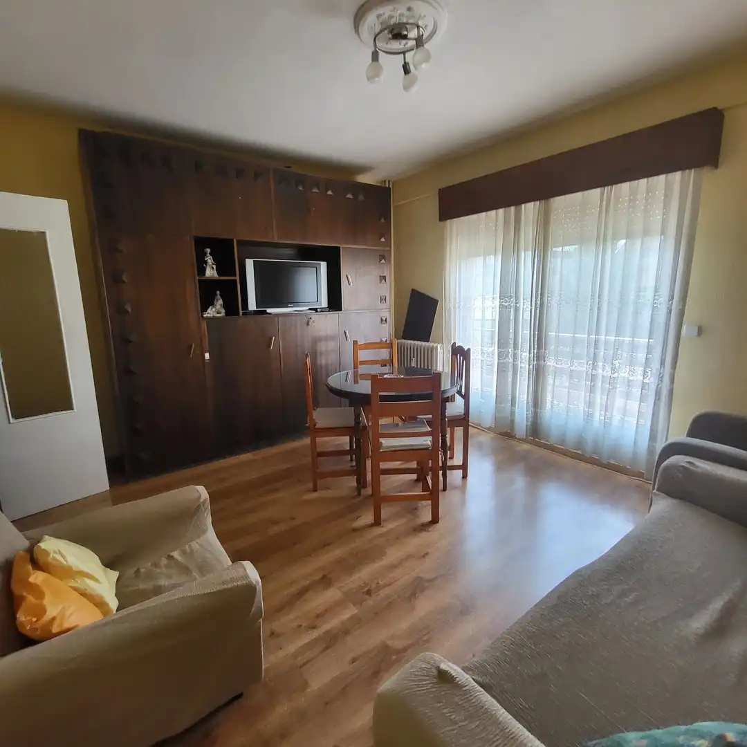 Sala d'estar de Pis en venda en Ávila amb Calefacció, Terrassa i Moblat