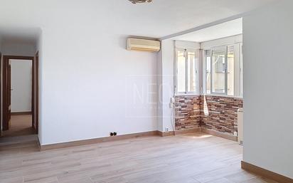 Sala d'estar de Pis en venda en  Madrid Capital amb Aire condicionat i Calefacció