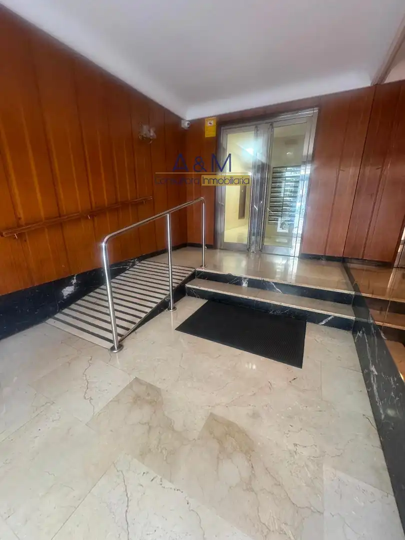 Office space with lift to rent in Puente Colgante, imagen 2