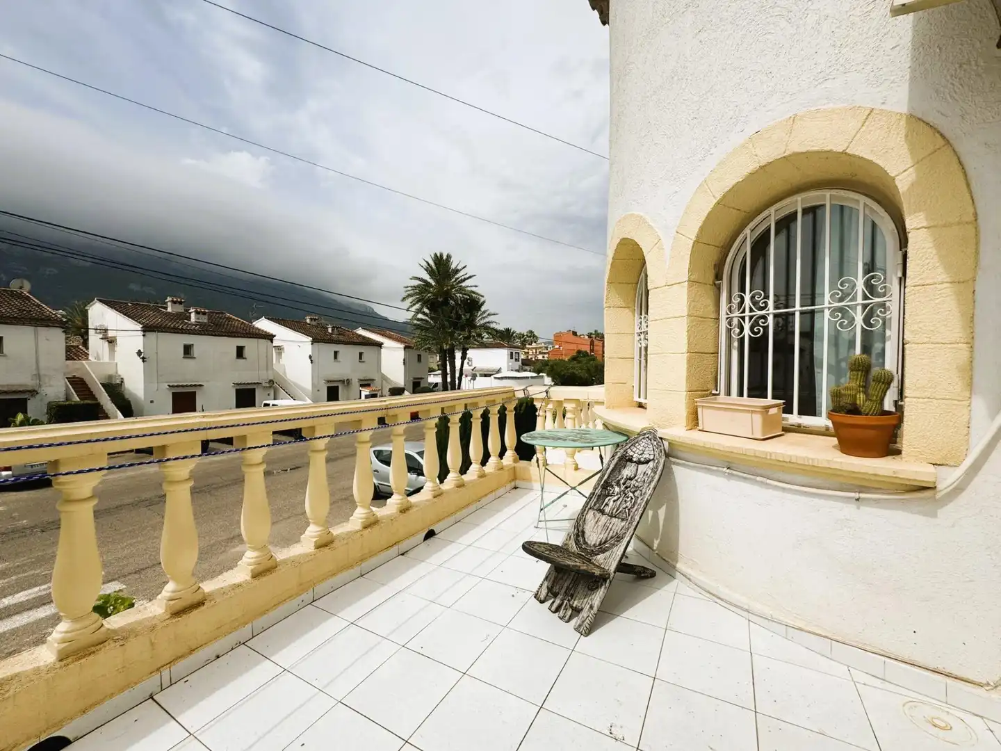 Terrasse von Einfamilien-Reihenhaus zum Verkauf in Dénia mit Klimaanlage, Privatgarten und Terrasse