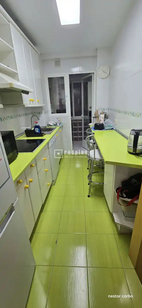 Cuina de Pis en venda en Torrejón de Ardoz amb Calefacció, Jardí privat i Parquet