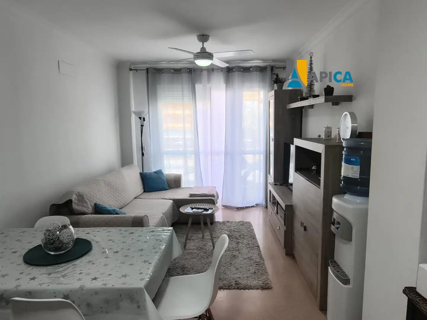 Sala de estar de Piso en venta en Manilva con Piscina, Amueblado y Piscina comunitaria