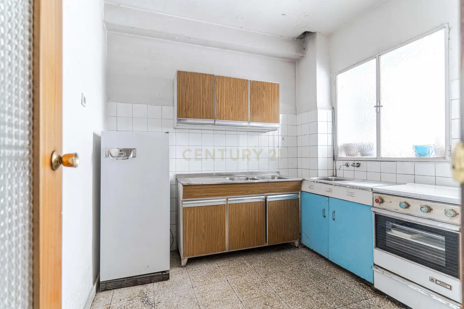 Cuina de Apartament en venda en Granada amb Balcó