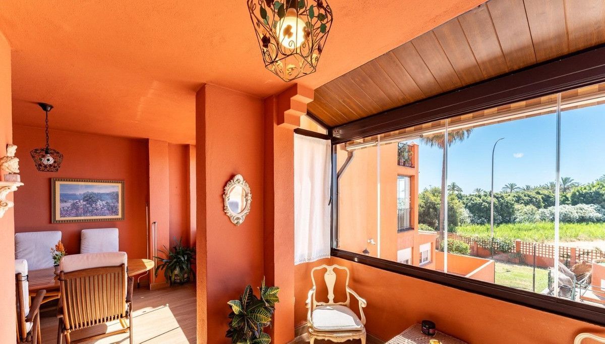 Dormitori de Apartament en venda en Torremolinos amb Aire condicionat, Terrassa i Traster