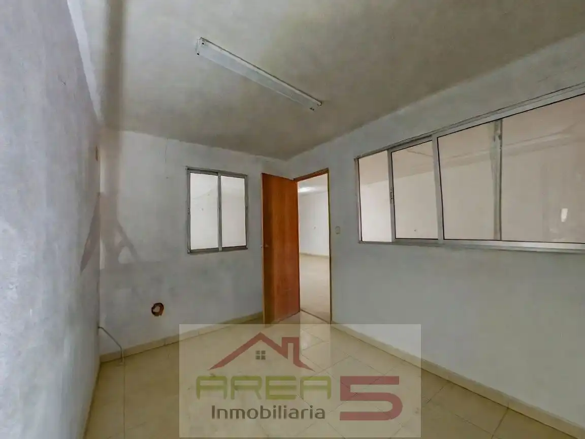 Industrial buildings for sale in Sancti-Spíritus (Badajoz)