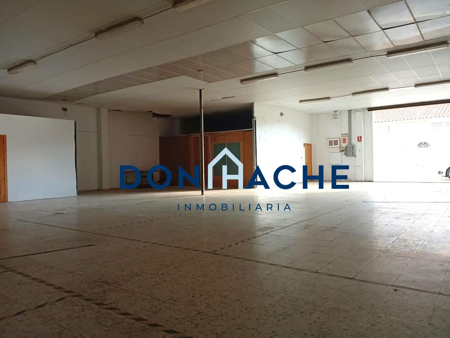 Nave industrial de alquiler en Sur