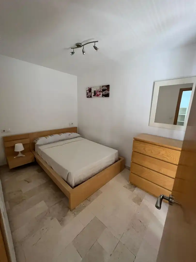 Apartamento de alquiler en Calle Cardenal Mendoza, Centro - Sagrario