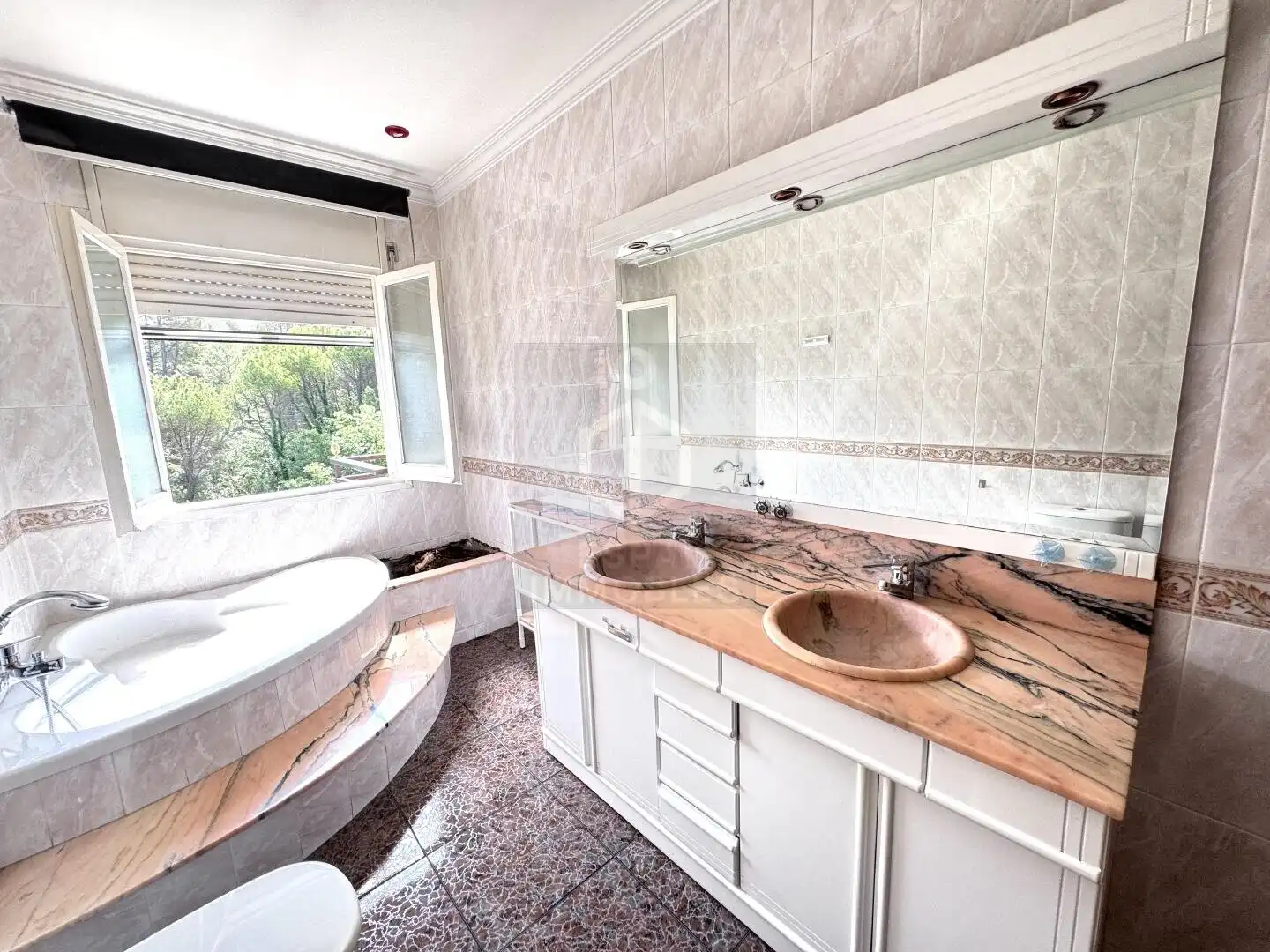 Bathroom of Houses for sale in Sant Salvador de Guardiola