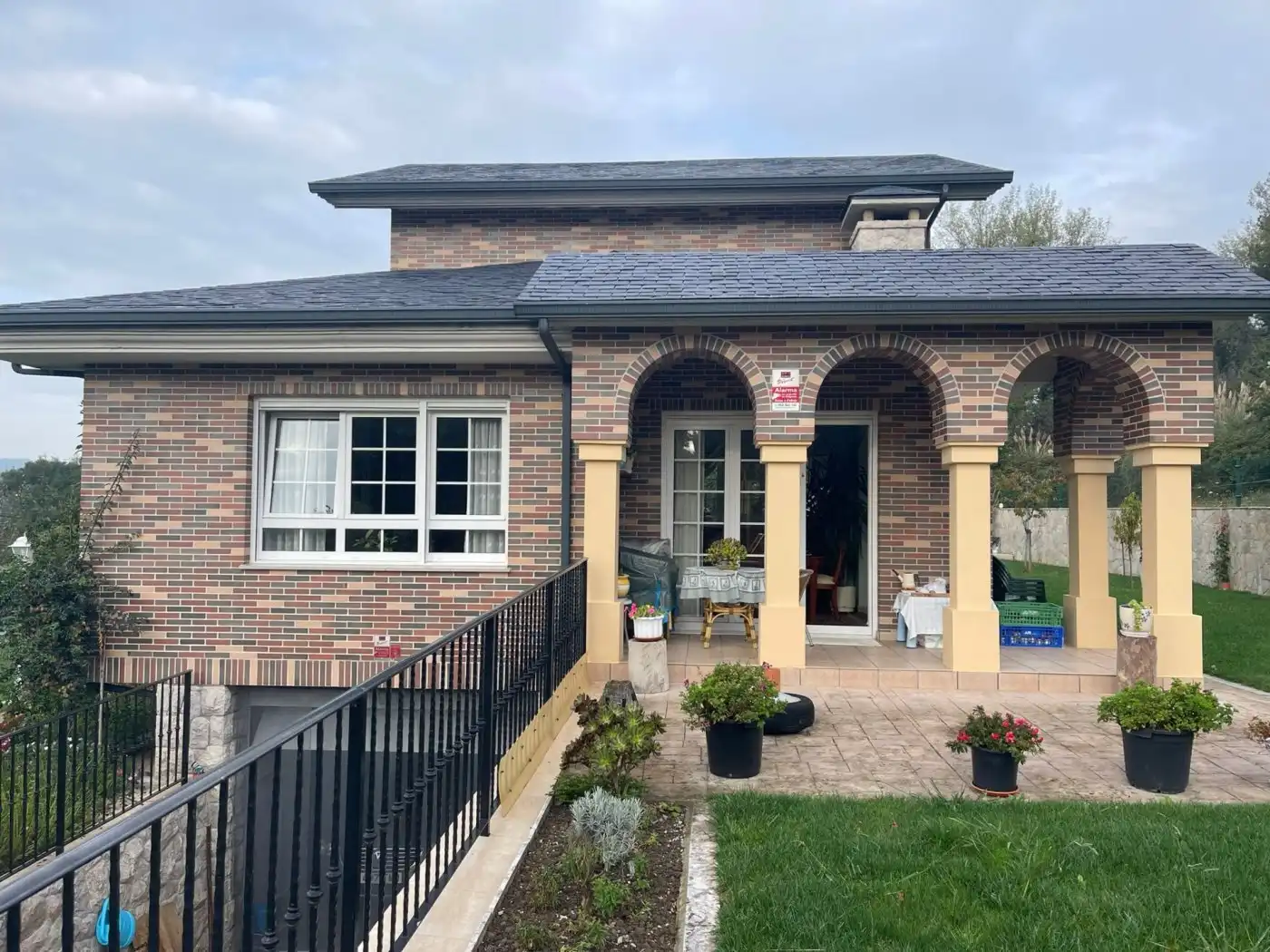 Chalet con jardín en venta en Calle SORRIBA, imagen 2