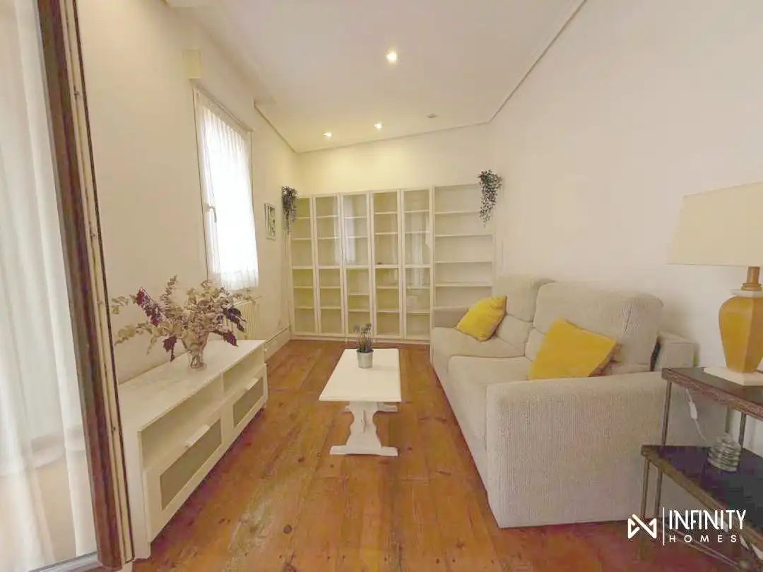 Living room of Flat for rent in Bilbao   with Heating and Balcony