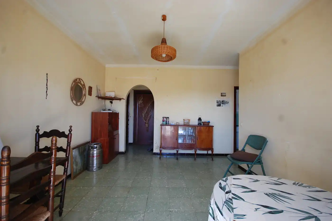 Sala de estar de Apartamento en venta en L'Escala con Terraza