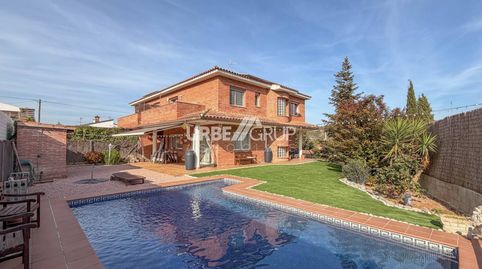 Foto 3 de Casa adosada en venta en Les Fonts, Terrassa