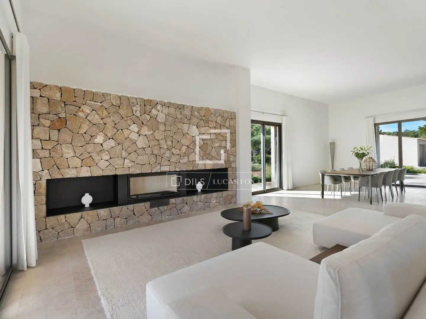 Sala de estar de Finca rústica en venta en Capdepera con Aire acondicionado, Calefacción y Jardín privado
