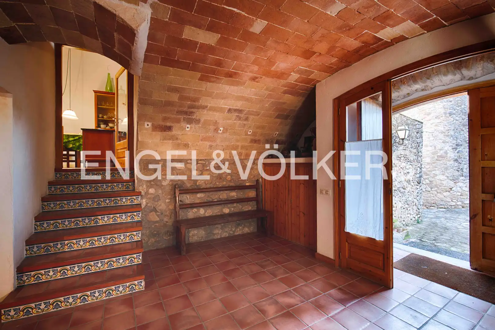Casa adosada en venta en Cabanelles con Calefacción, Jardín privado y Terraza