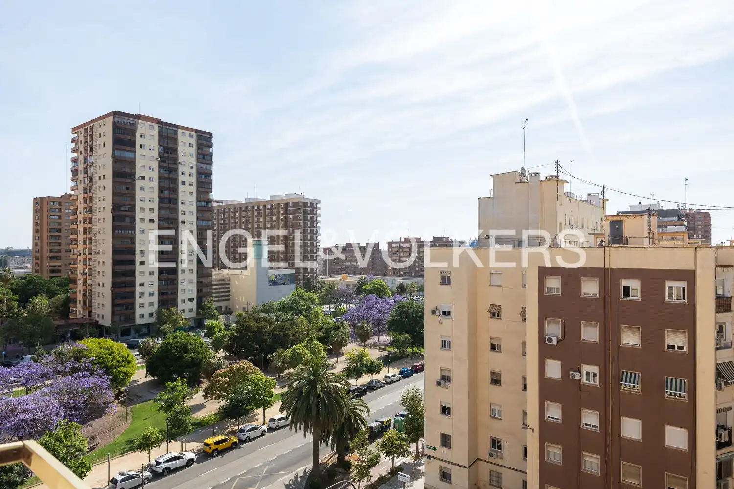 Exterior view of Flat for sale in Valencia  with Air Conditioner and Heating