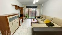 Living room of Planta baja for sale in Mairena del Aljarafe  with Air Conditioner, Private garden and Terrace