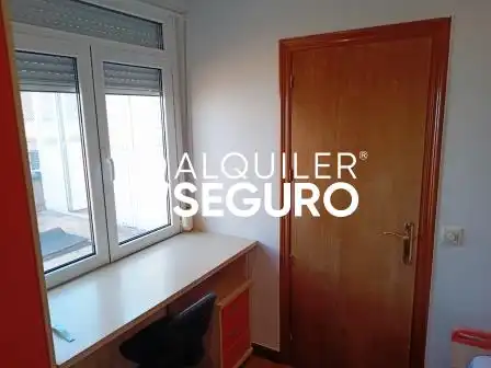 Flat for rent in Tenerias, Coronación
