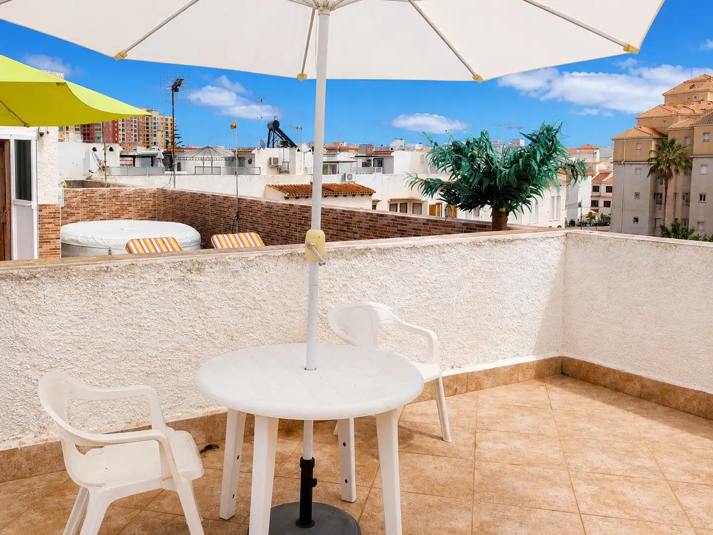 Terraza de Dúplex en venta en Torrevieja con Calefacción, Terraza y Piscina