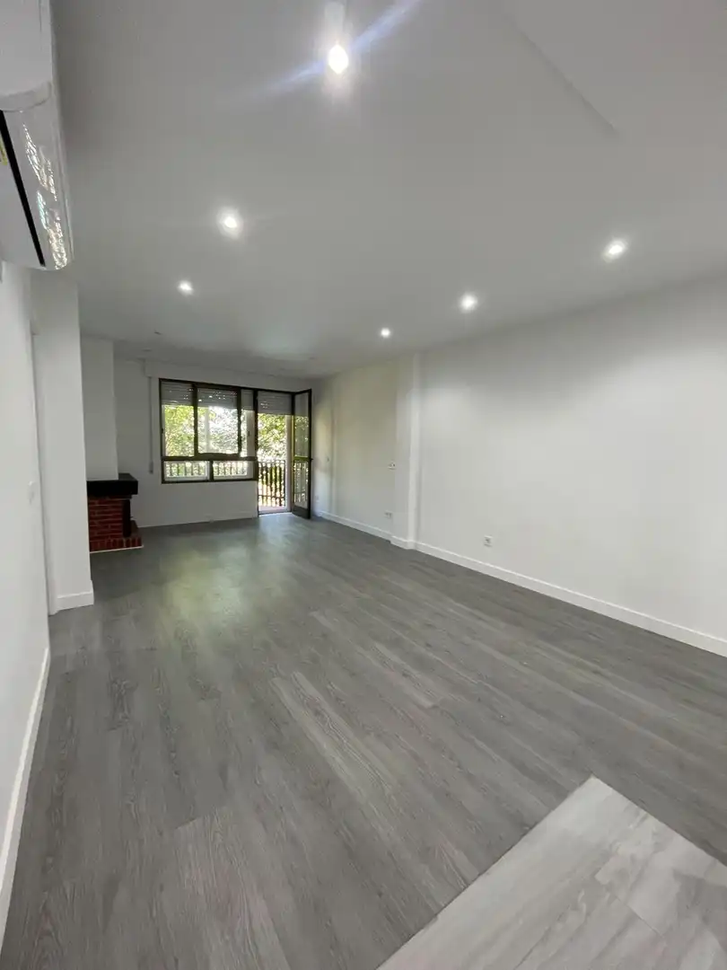 Flat with terrace to rent in Calle Calle Jarosa II, imagen 4