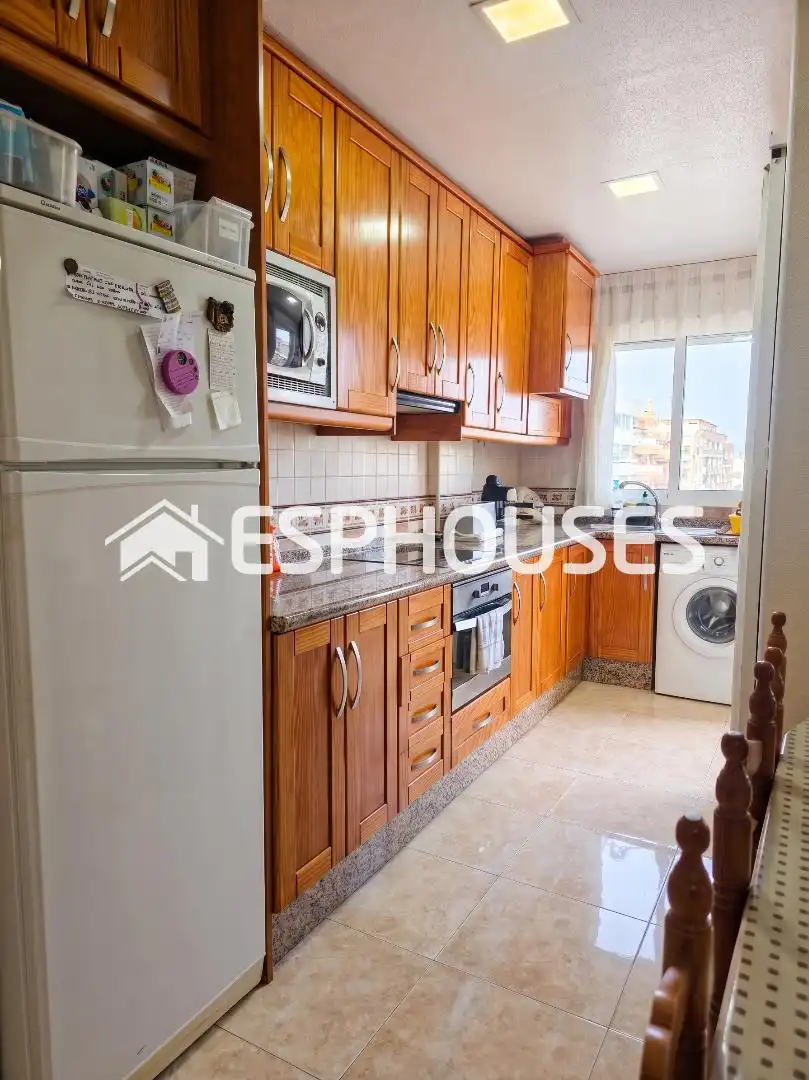 Cocina de Apartamento en venta en Guardamar del Segura con Aire acondicionado, Amueblado y Balcón