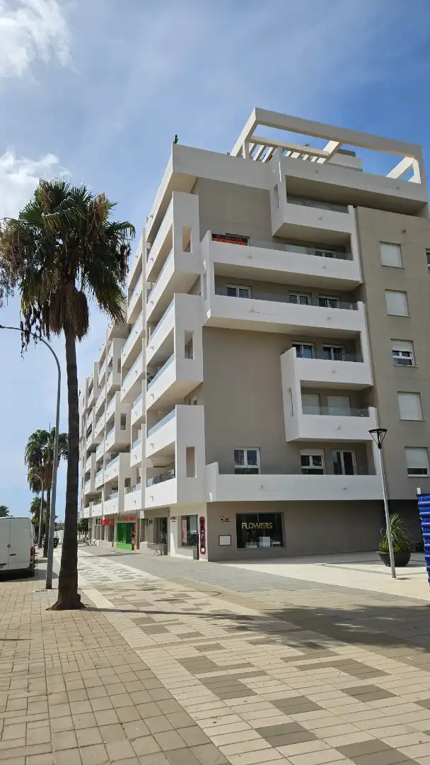 Vista exterior de Pis en venda en Marbella amb Aire condicionat, Calefacció i Parquet