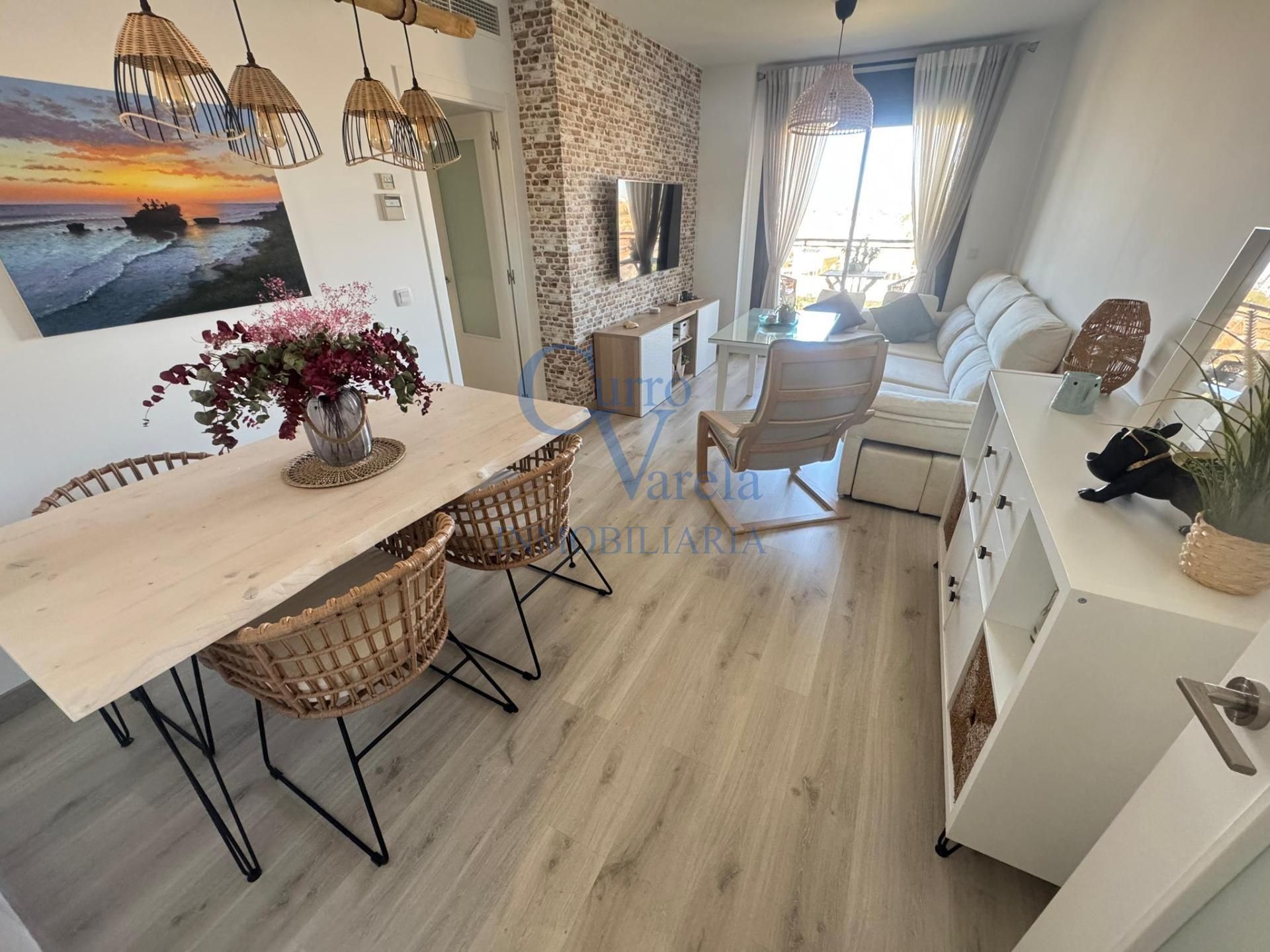 Vista exterior de Pis en venda en Dos Hermanas amb Aire condicionat, Terrassa i Traster