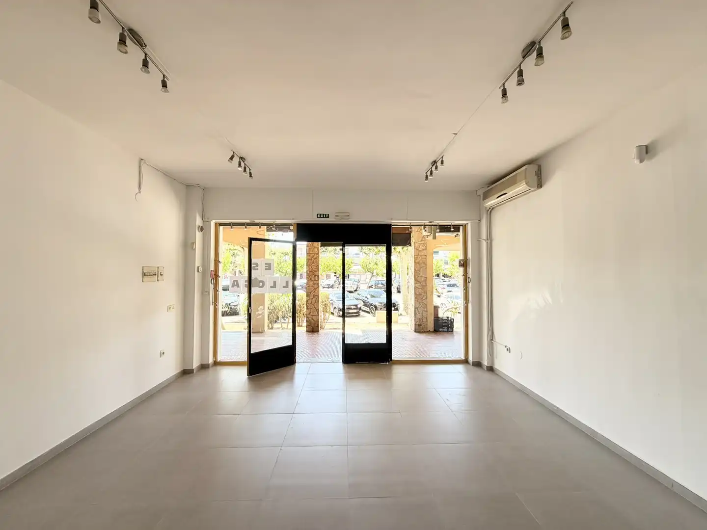 Commercial properties for rent in Empuriabrava
