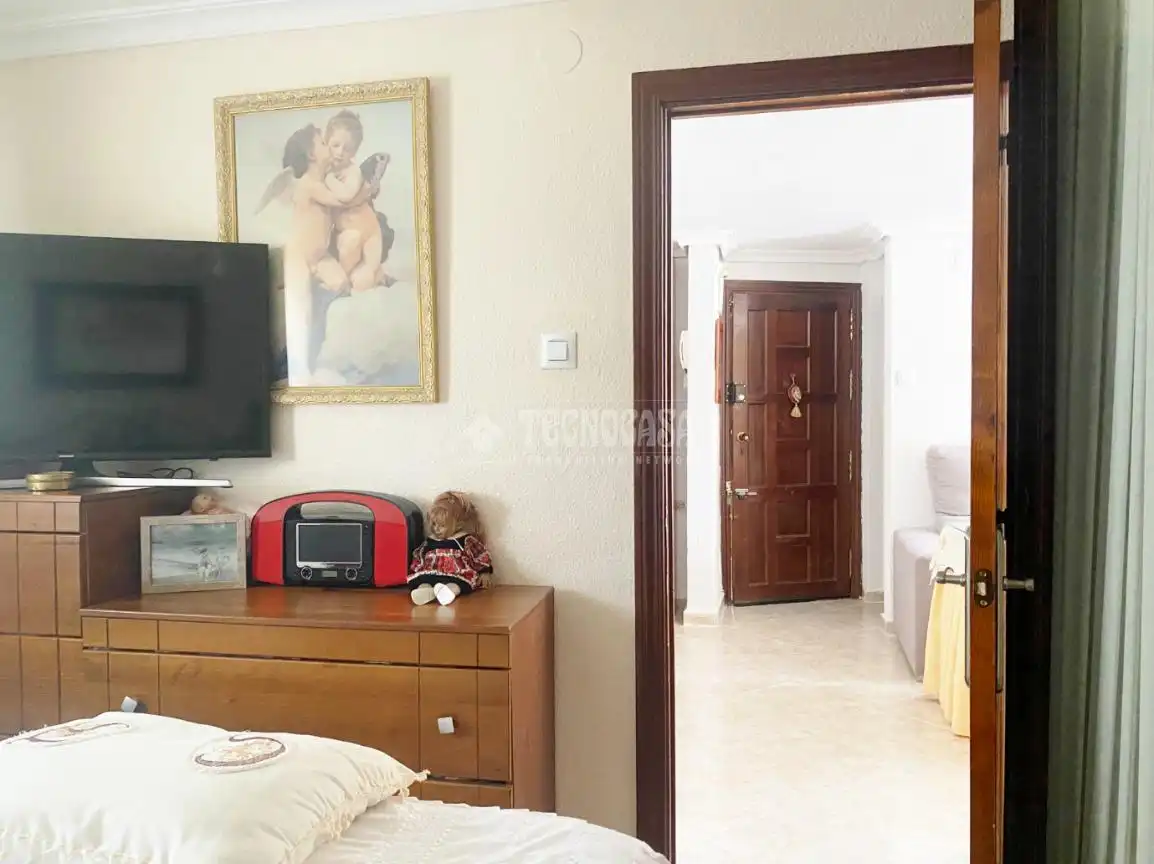 Habitación de Piso en venta en Sevilla con Aire acondicionado y Amueblado